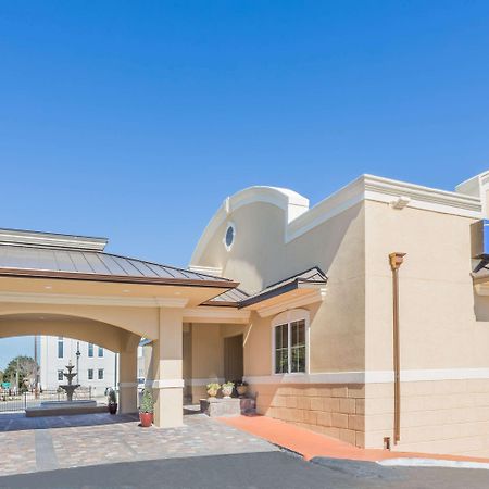 Days Inn By Wyndham Pensacola - Historic Downtown Bagian luar foto