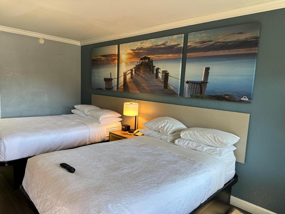 Days Inn By Wyndham Pensacola - Historic Downtown Bagian luar foto