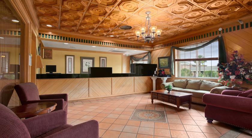 Days Inn By Wyndham Pensacola - Historic Downtown Bagian luar foto