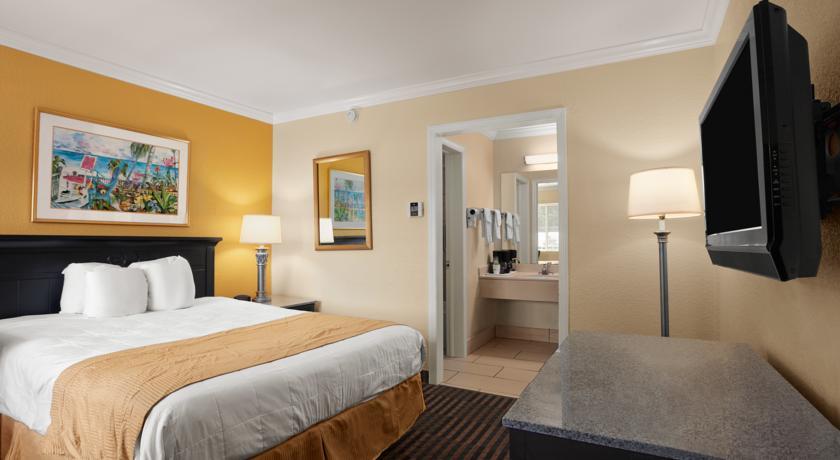 Days Inn By Wyndham Pensacola - Historic Downtown Bagian luar foto